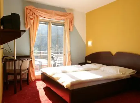 Hotel Helenenstuberl 3*